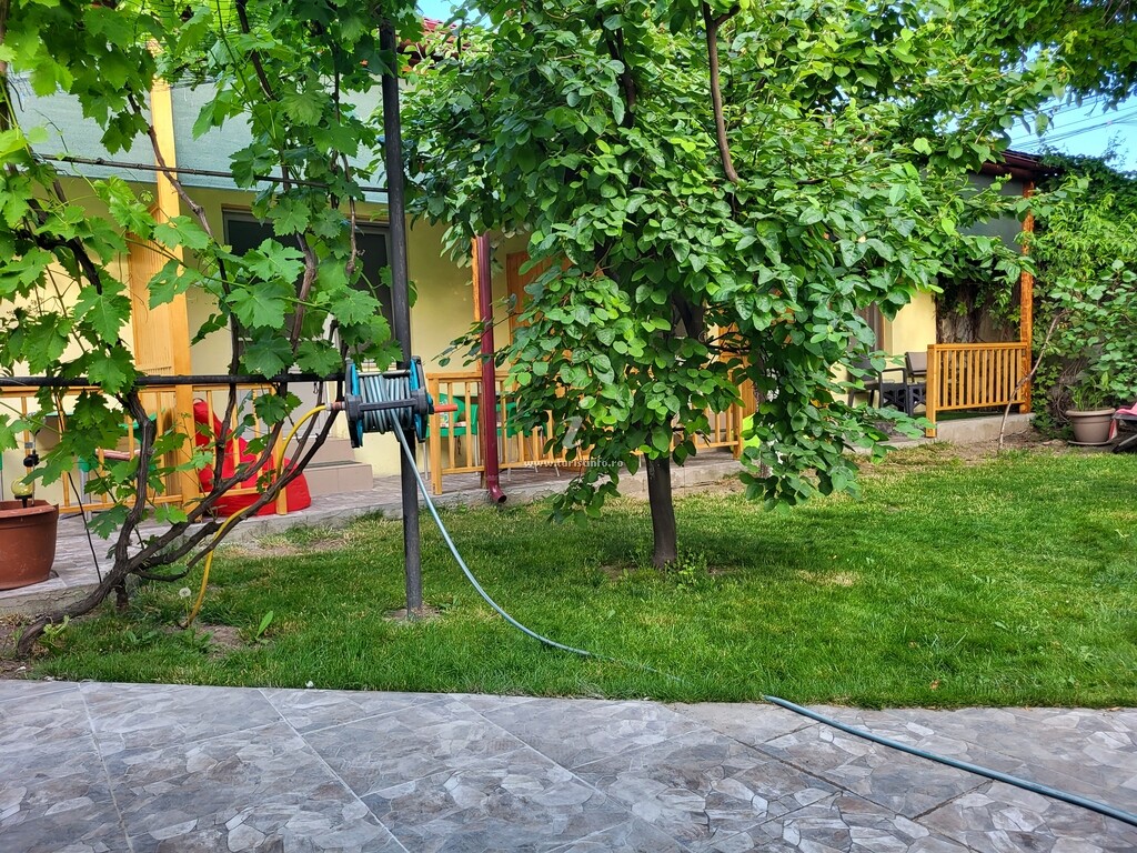 Camere de închiriat La Uta