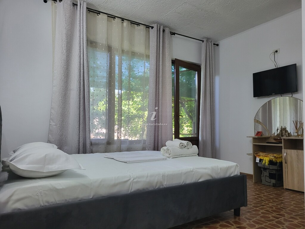Camere de închiriat La Uta