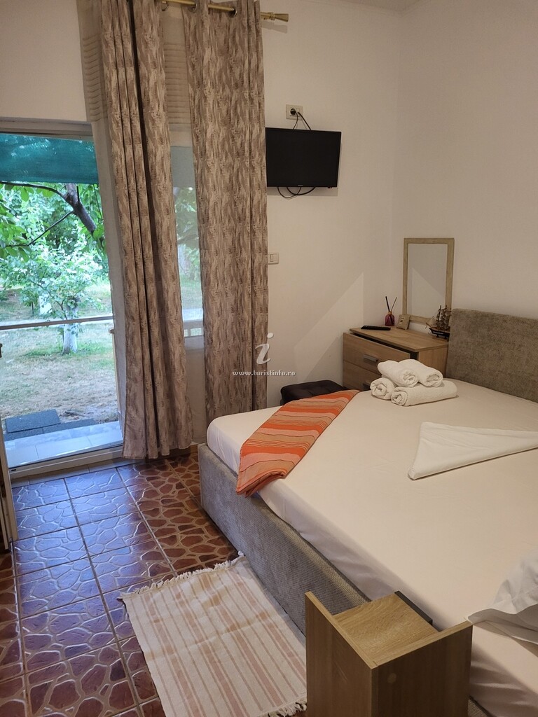 Camere de închiriat La Uta