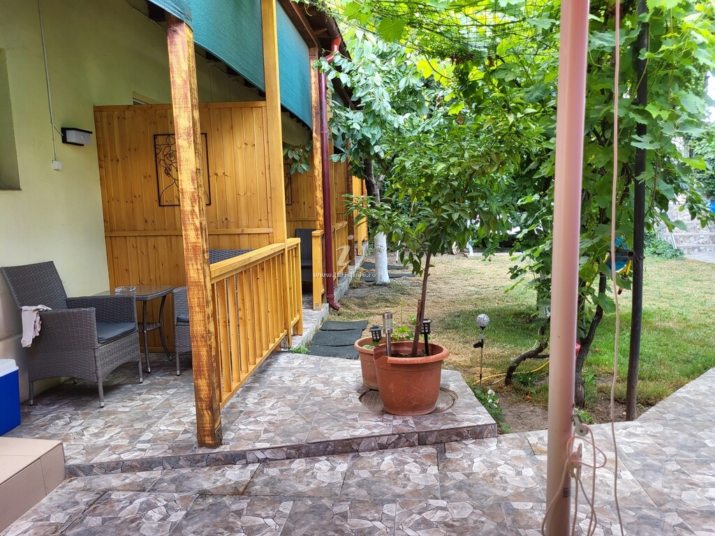 Camere de închiriat La Uta