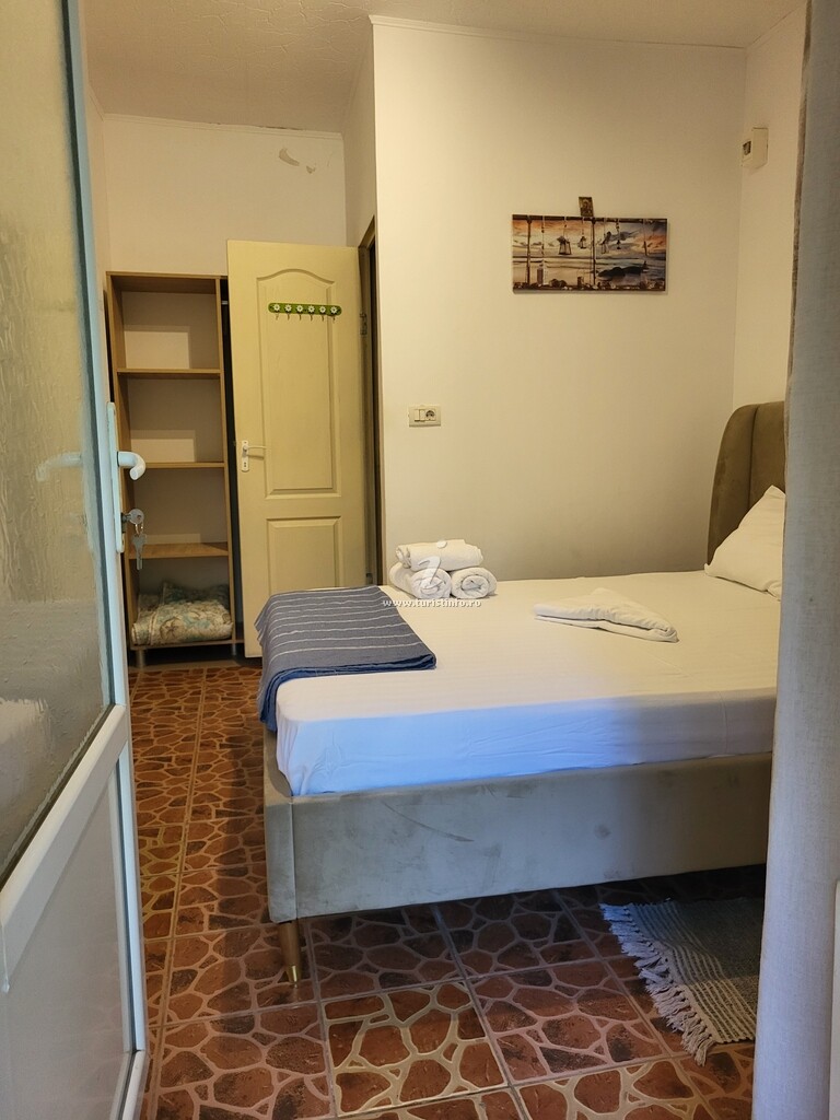 Camere de închiriat La Uta