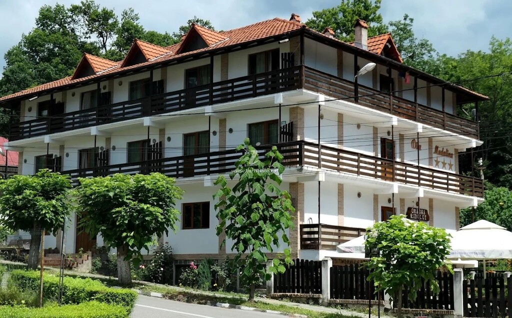 Camere de închiriat Mădălina
