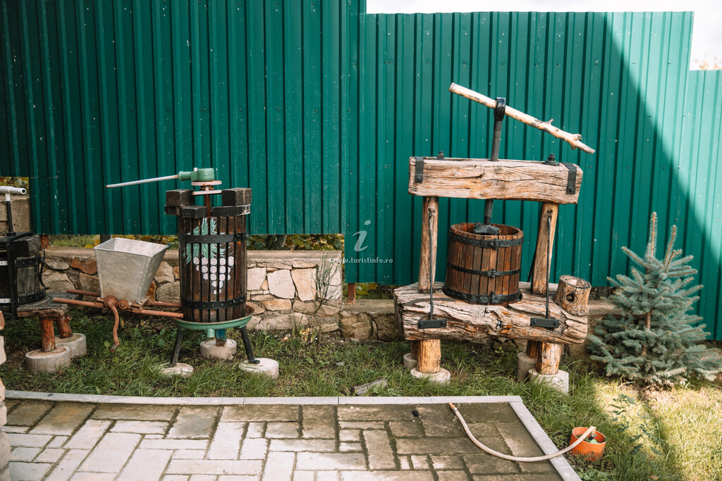 Pensiunea Agroturistică LaBadeaMircea