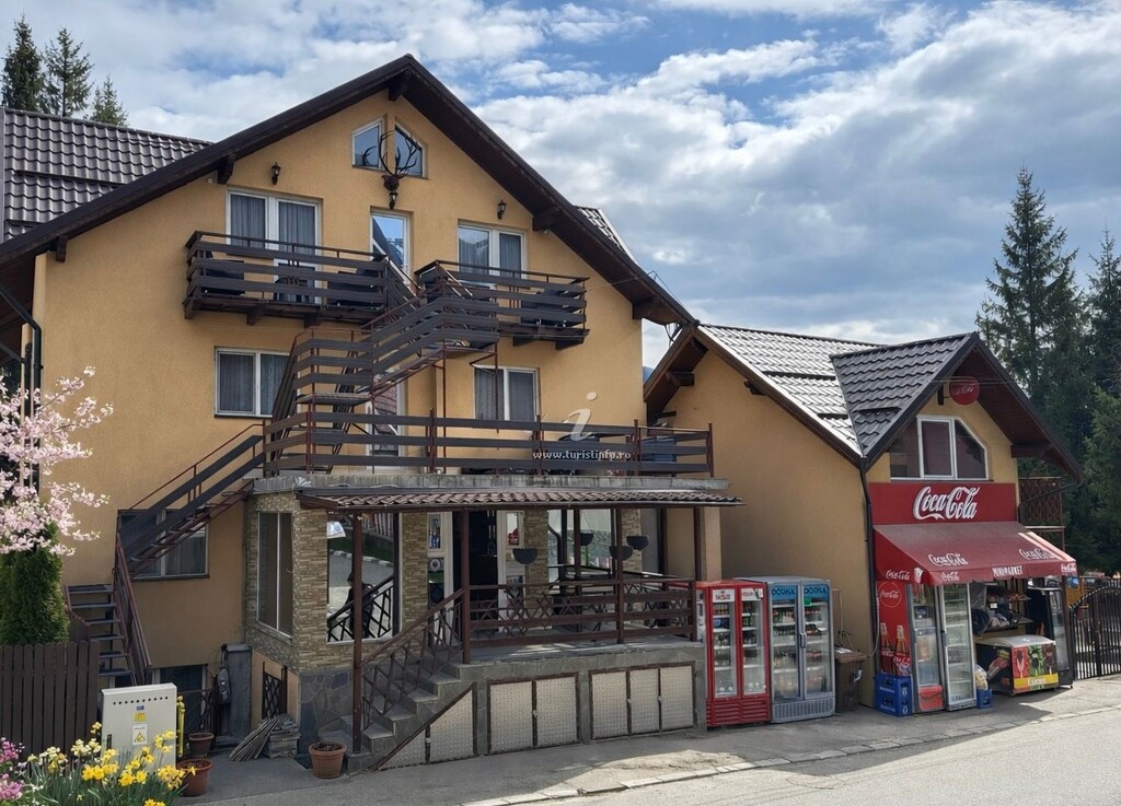 Camere de închiriat Casa Fanel