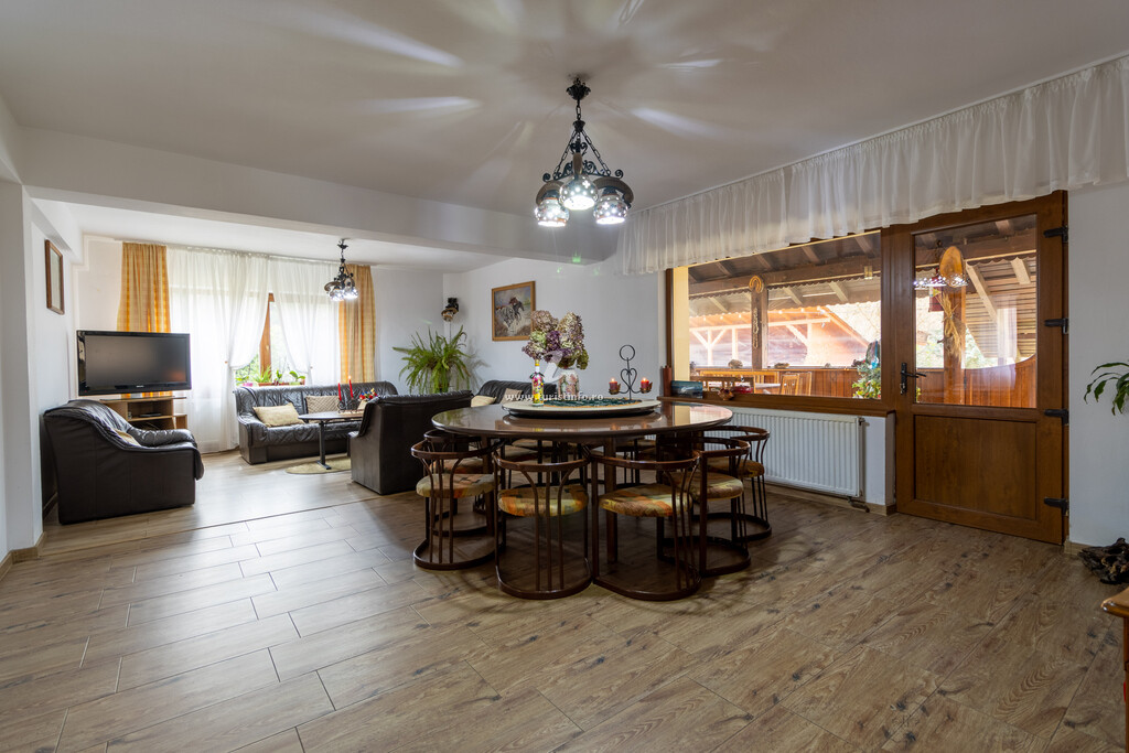 Cabana Porumbăcel