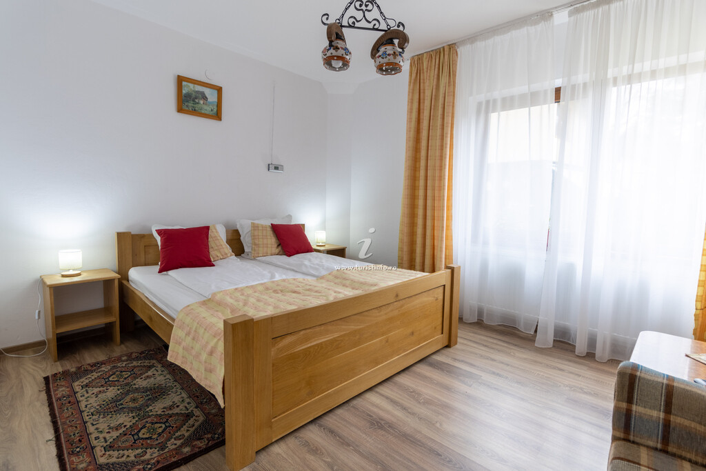 Cabana Porumbăcel