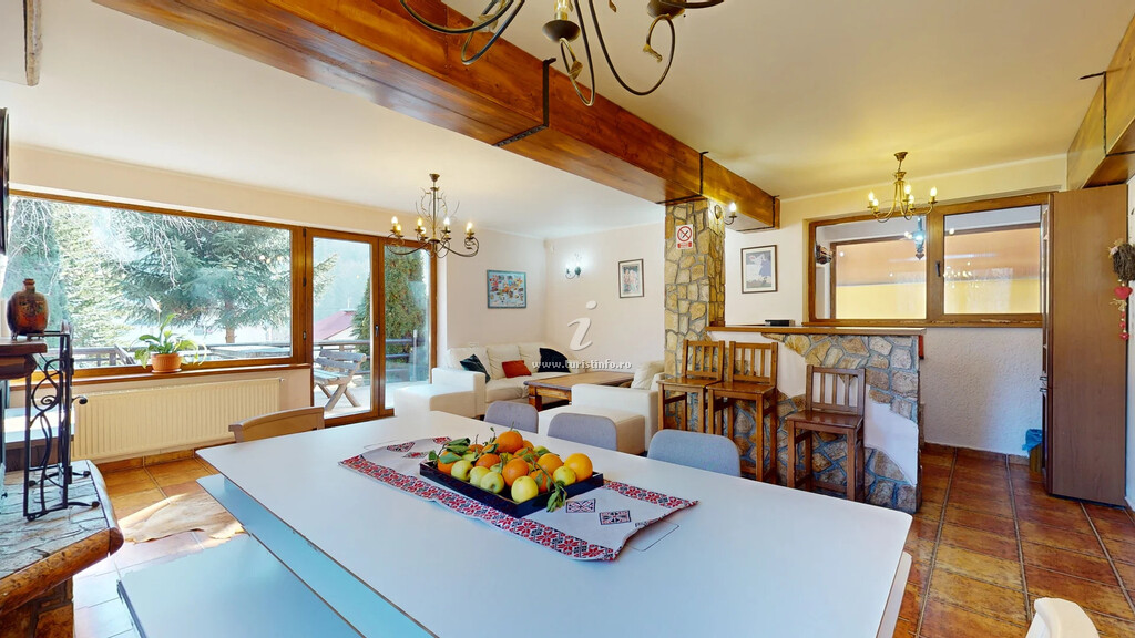 Iris Chalet