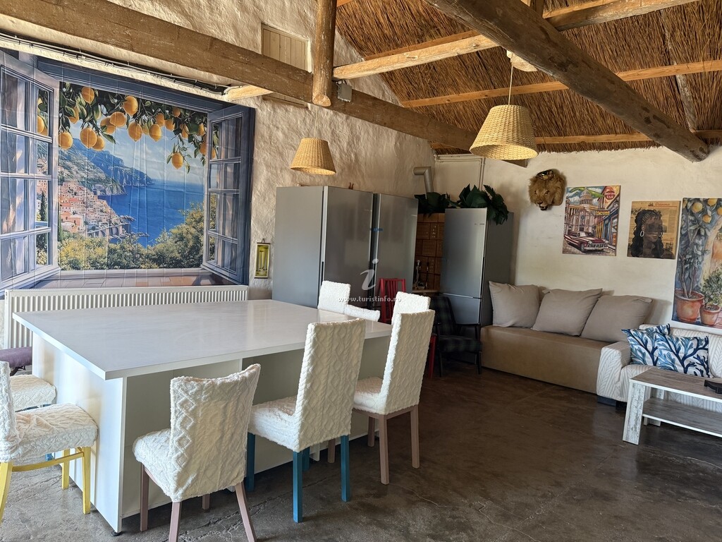 Casa Arts Leasure House