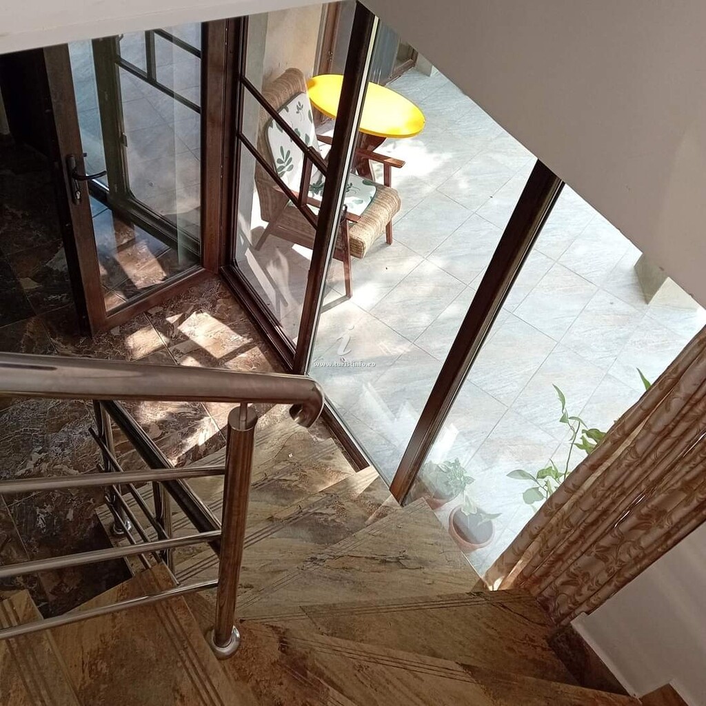 Camere de închiriat Antonia