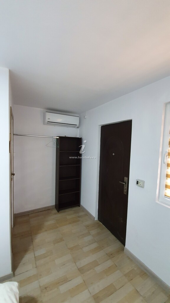 Camere de închiriat Pagini din Vamă