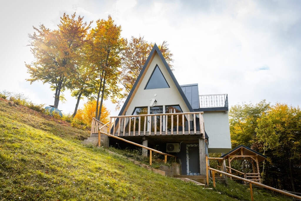 Cabana Împărăția Mlăcilor