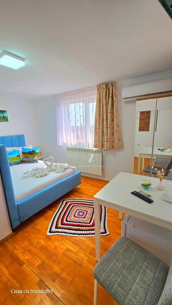 Camere de închiriat Casa cu Trandafiri
