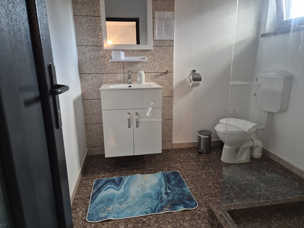 Camere de închiriat Casa cu Barcă