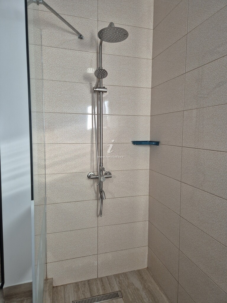 Camere de închiriat Casa cu Barcă