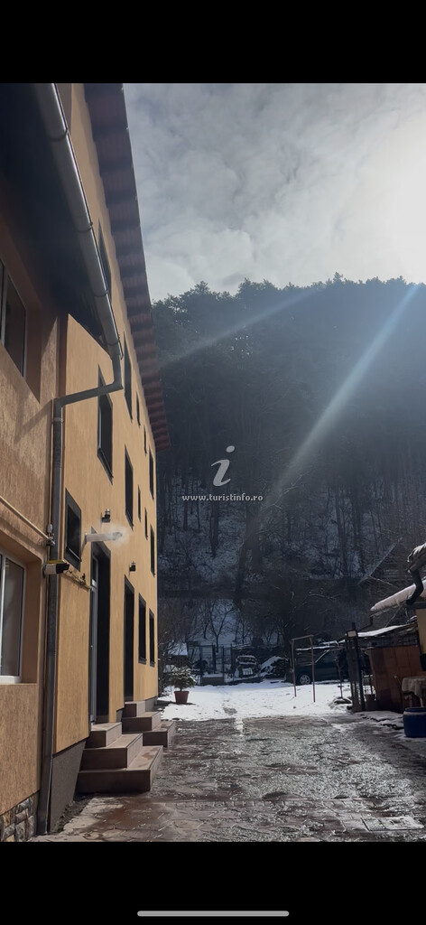 Camere de închiriat Casa Cetății