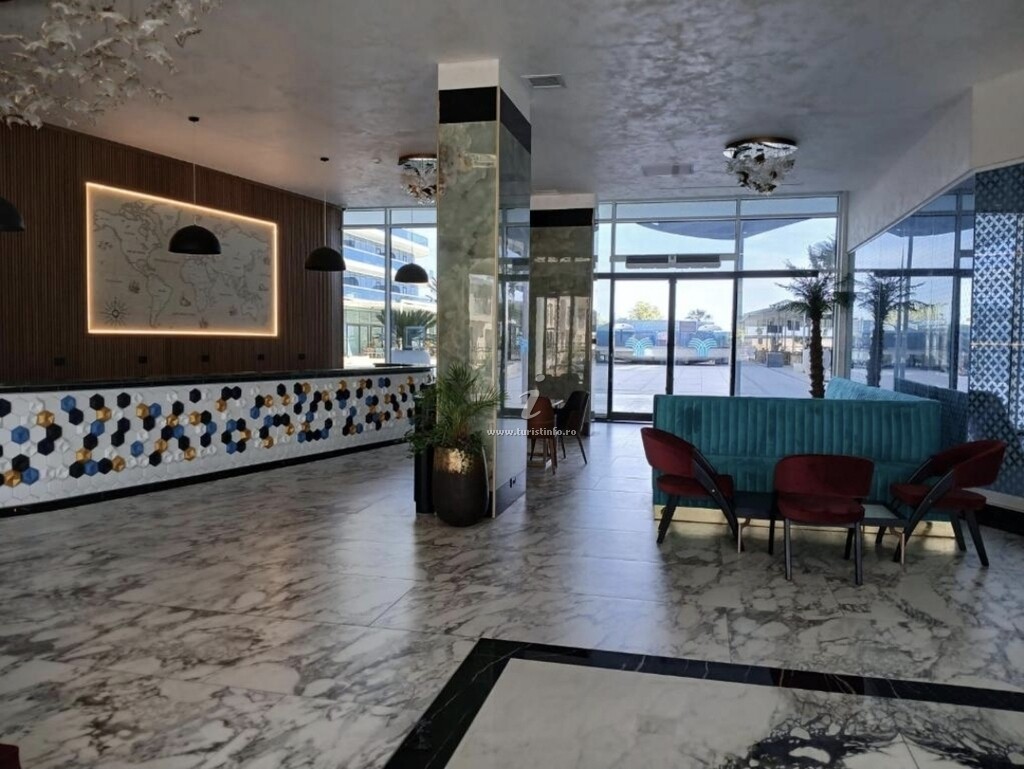 Hotel-Apartament Edy's by the Sea White Titanic