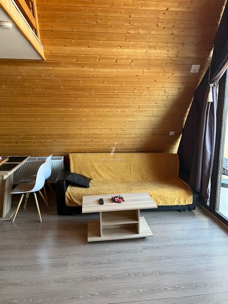Căsuțe tip camping La Triunghiuri