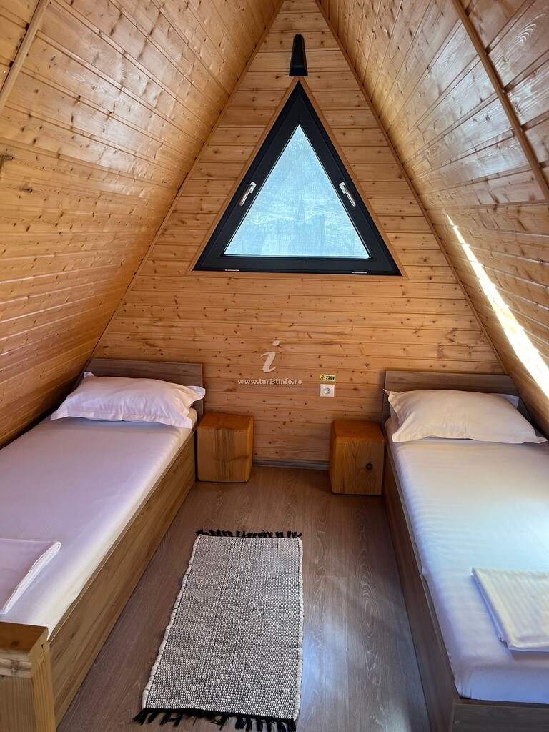 Căsuțe tip camping La Triunghiuri