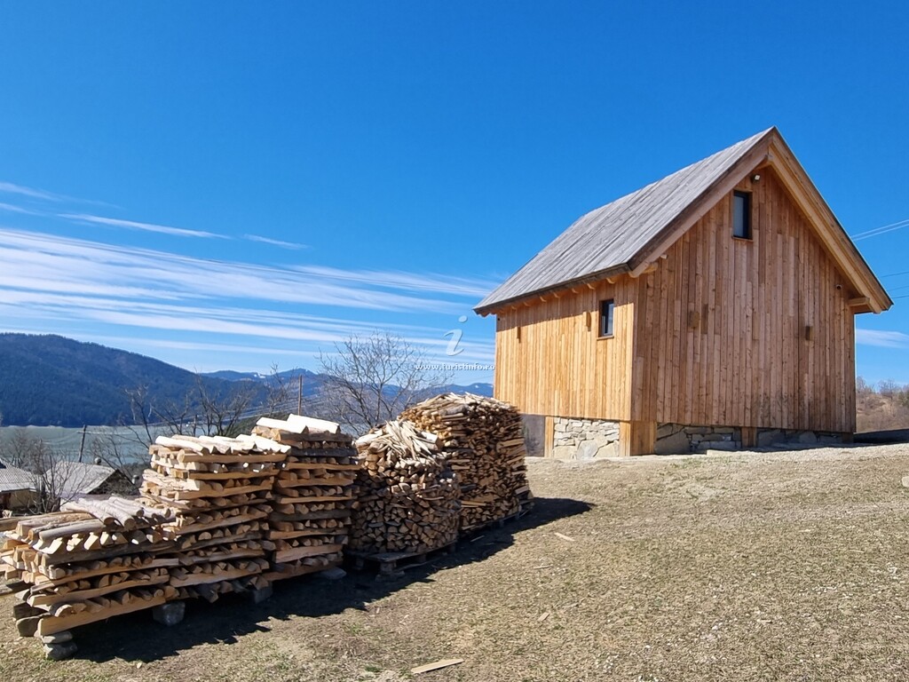 Cabana Fânarele