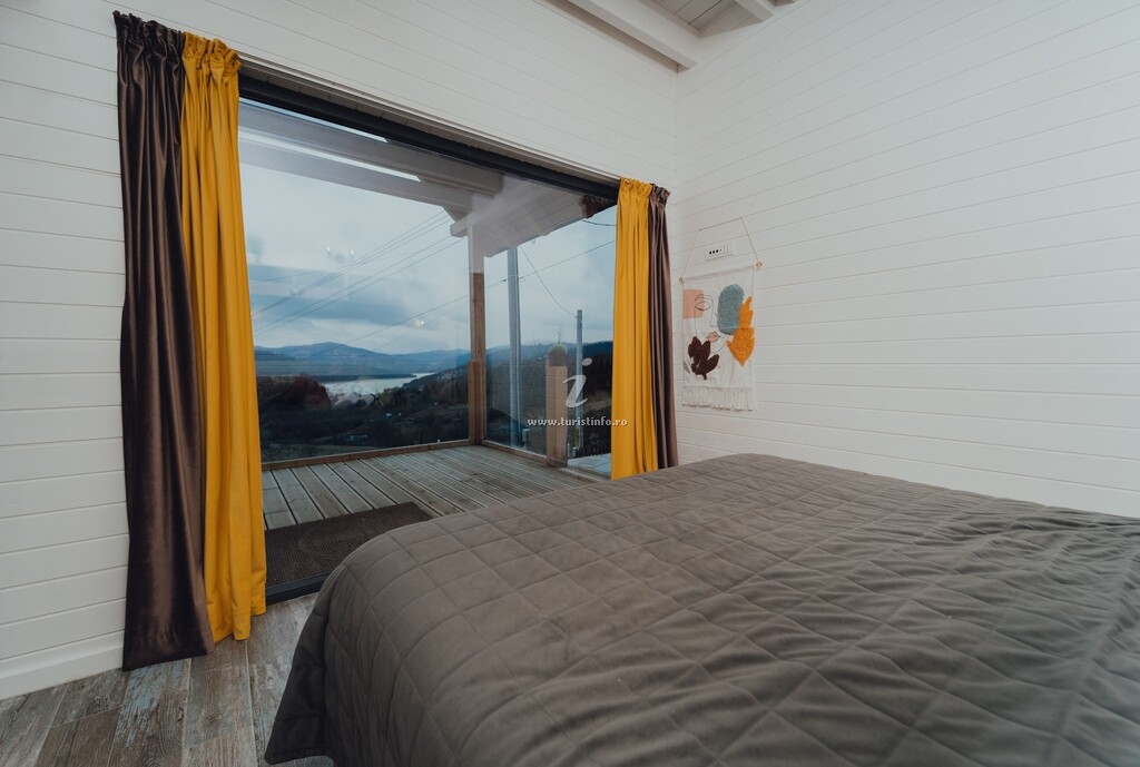 Cabana Fânarele