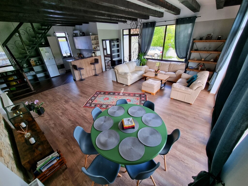 Casa Yla