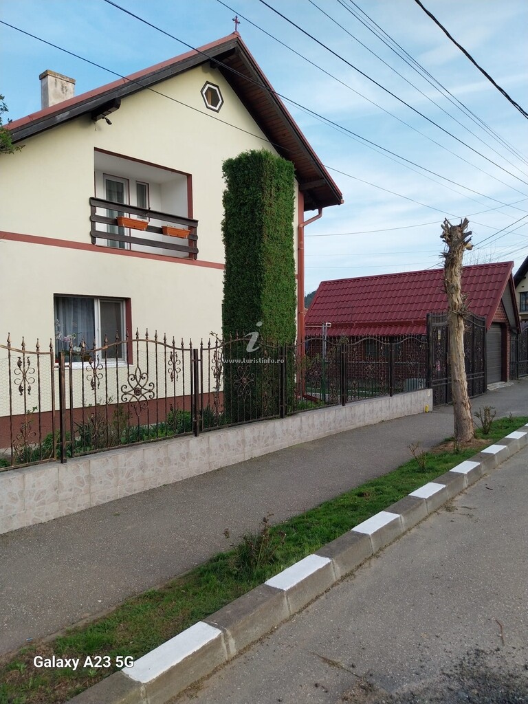 Apartament La Casă