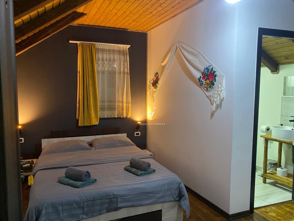 Cabana La Bătrânu