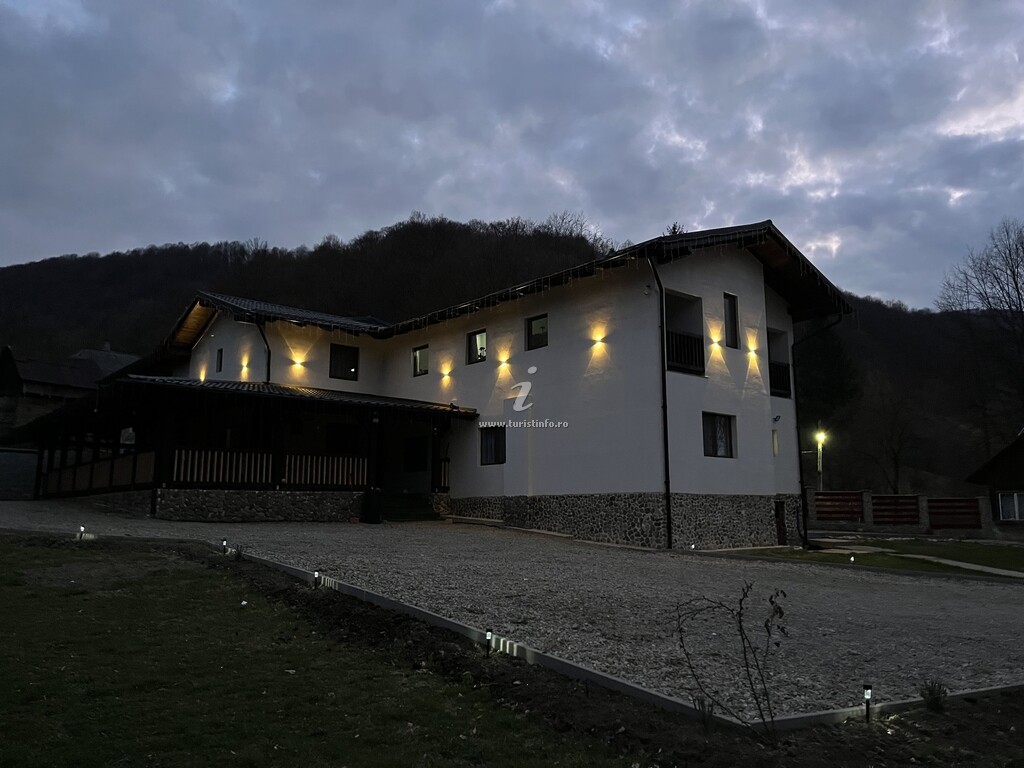 Casa de vacanță Casa Dinu