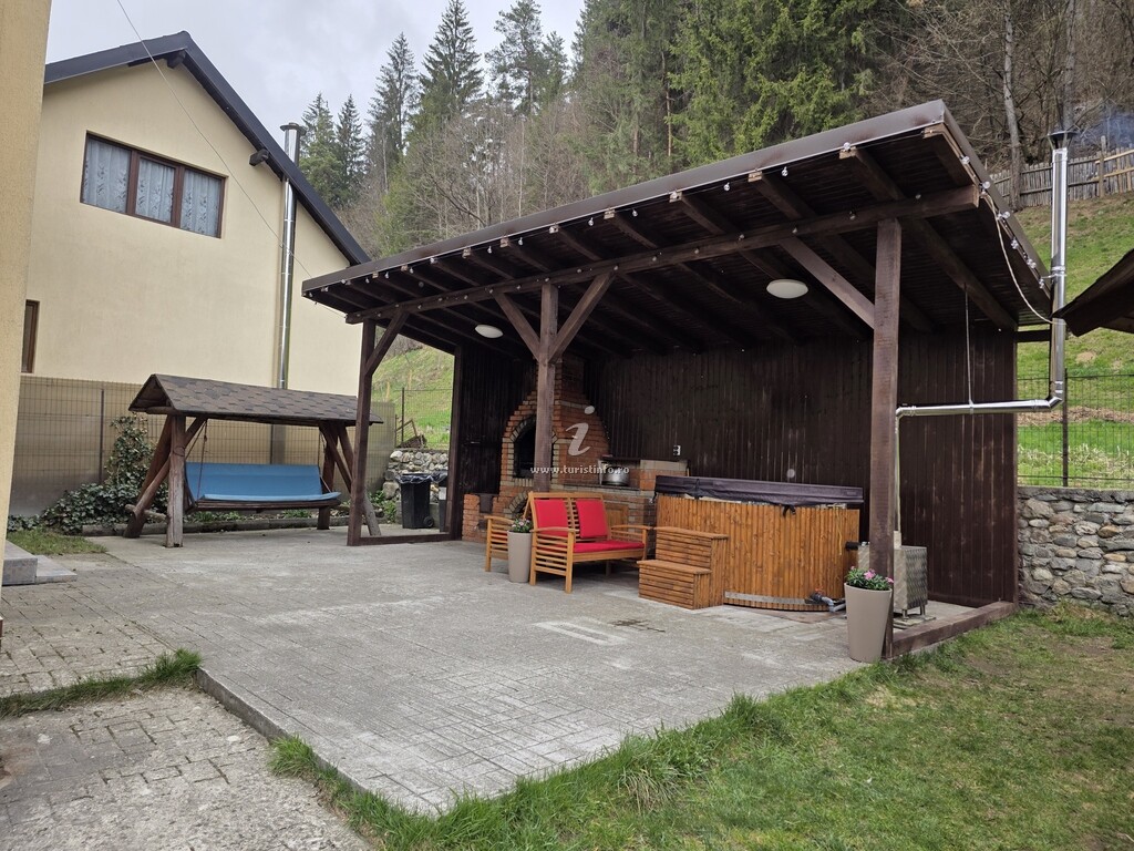 Camere de închiriat Casa Teodor