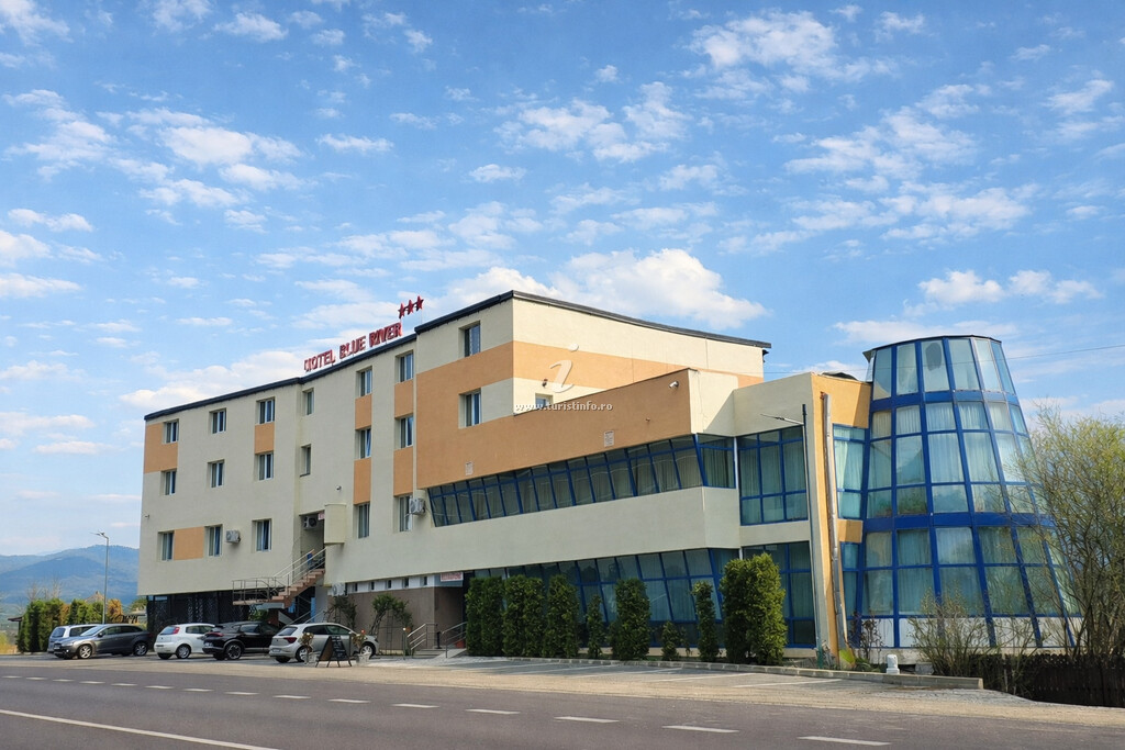 Motel Blue River