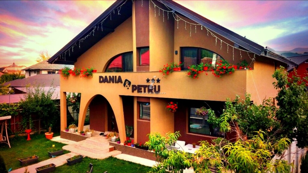 Pensiunea Dania & Petru Residence