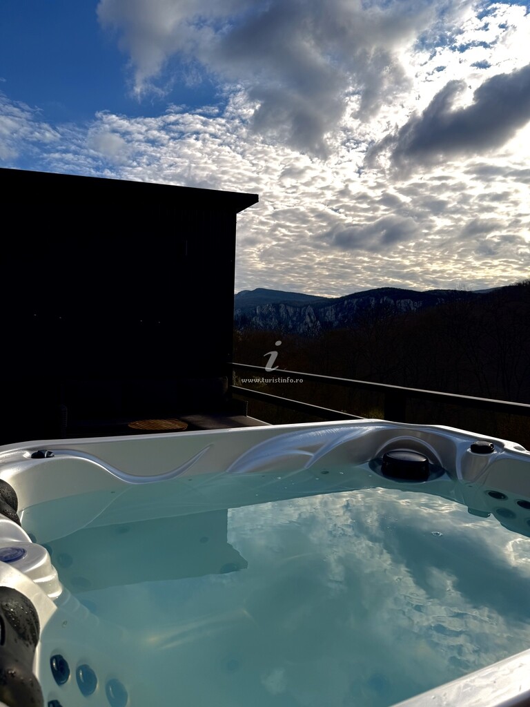 Cabana Nest House