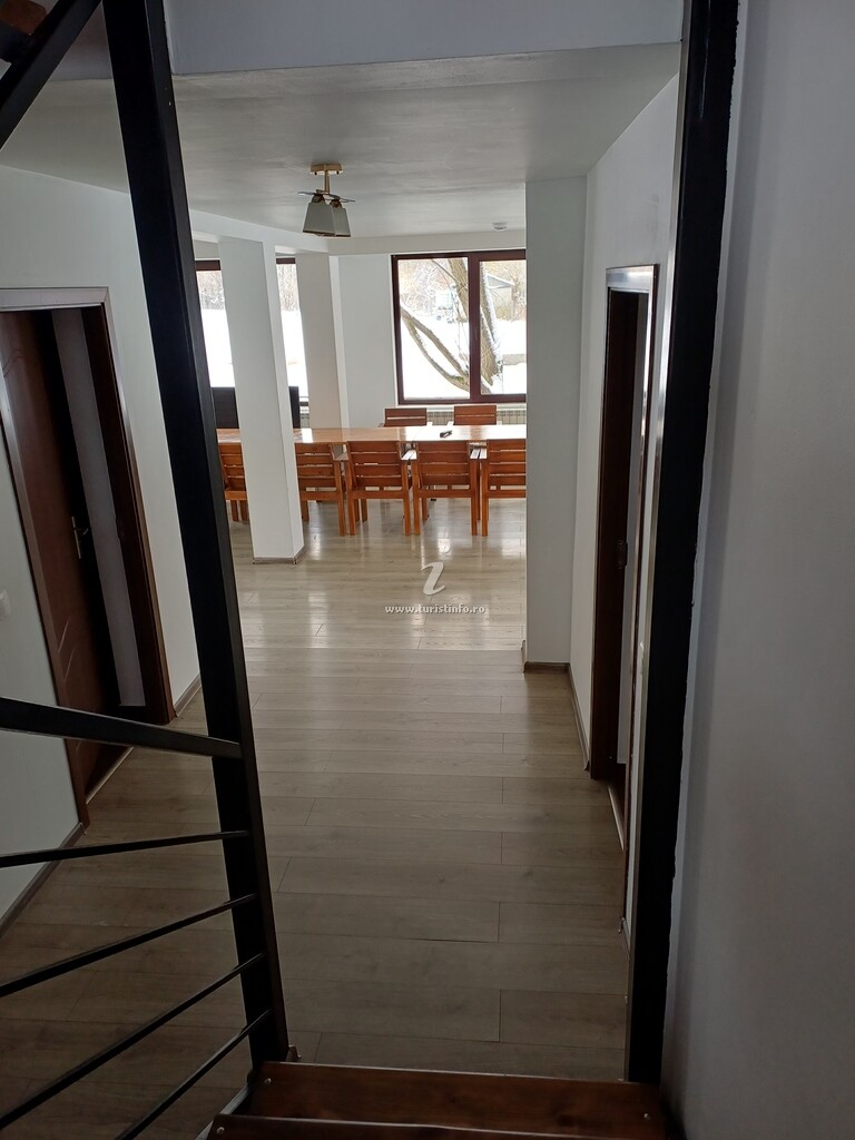 Casa de vacanță la Poalele Bucegilor