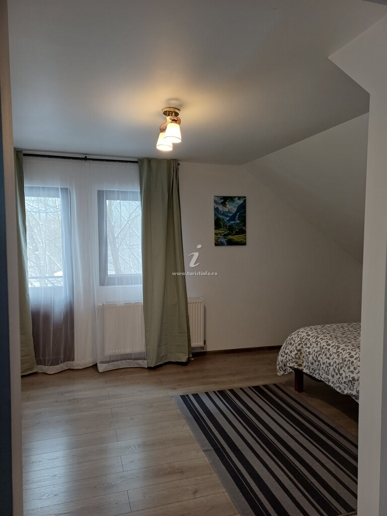 Casa de vacanță la Poalele Bucegilor