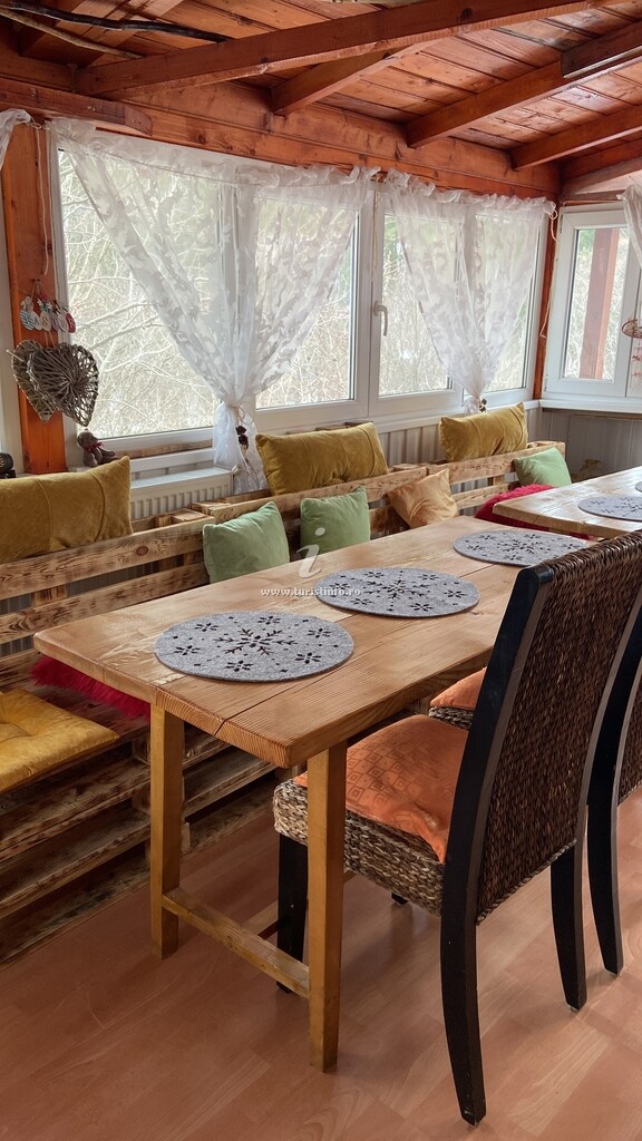 Camere de închiriat Casa cu Brazi