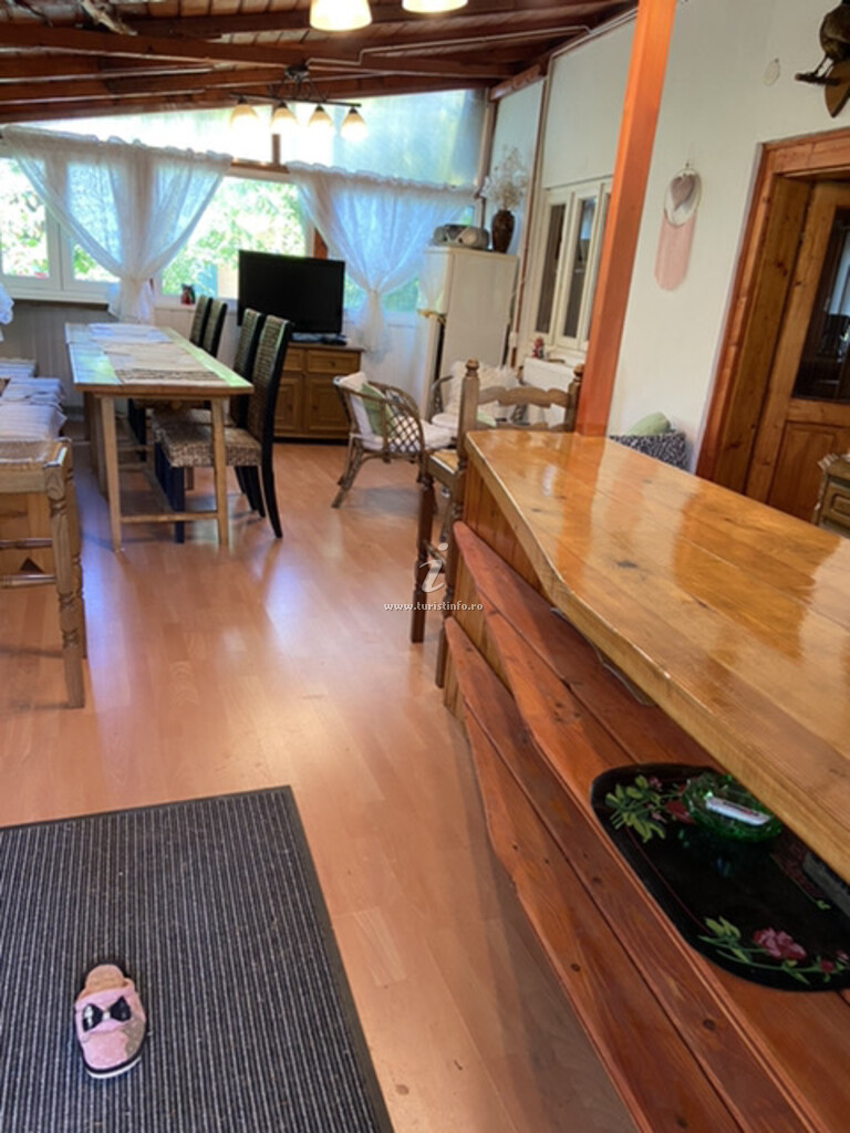 Camere de închiriat Casa cu Brazi
