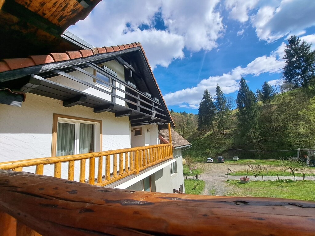 Pensiunea Casa de Sub Deal