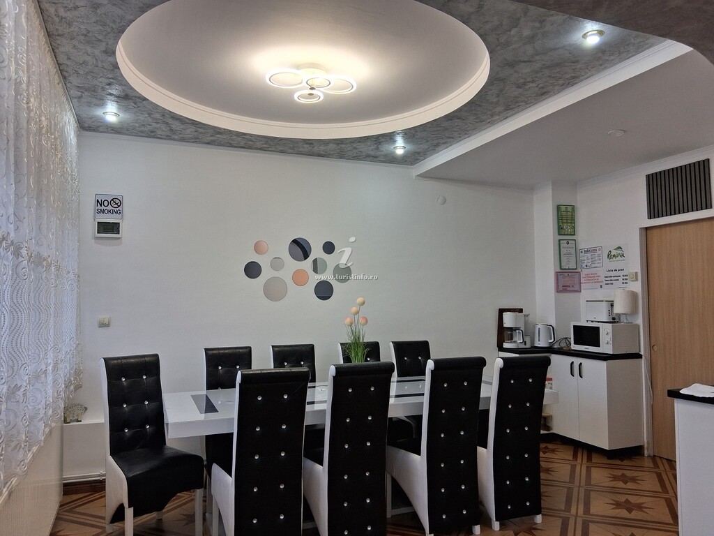 Camere de închiriat Căldură Rodica