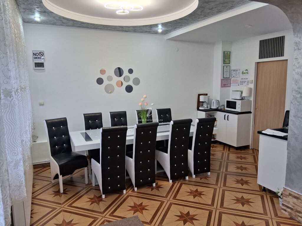 Camere de închiriat Căldură Rodica