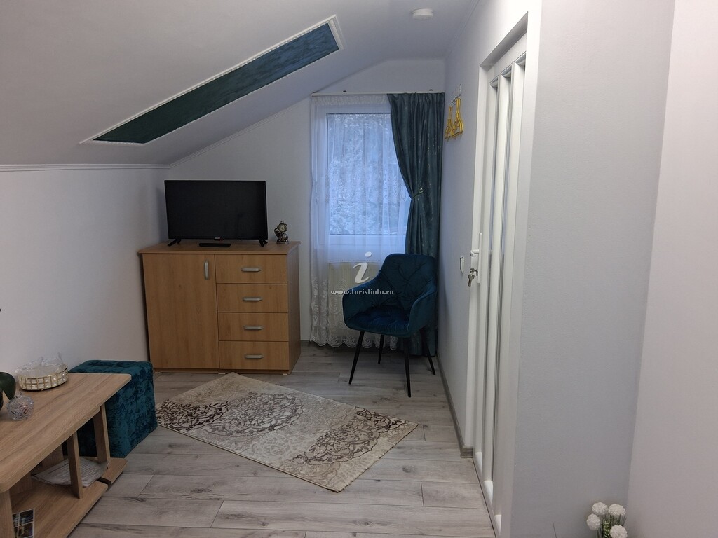 Camere de închiriat Căldură Rodica