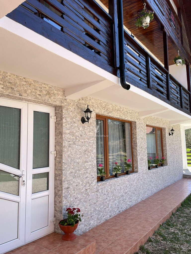 Casa Larisa
