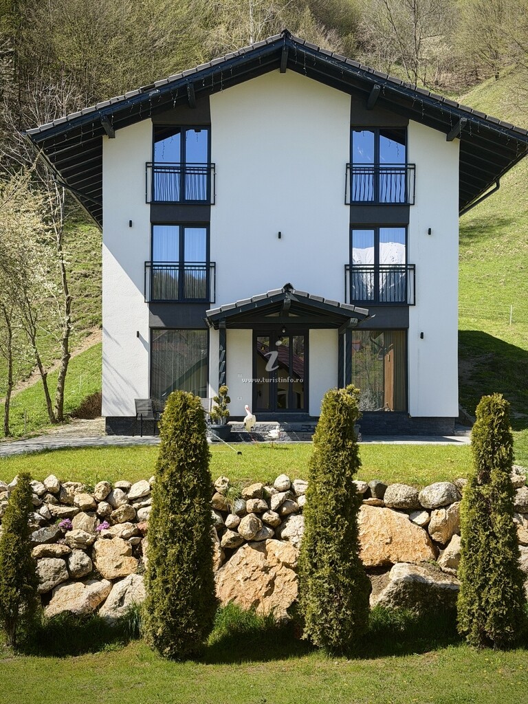 Pensiunea Forest House