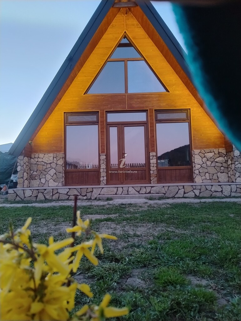A-frame Emali