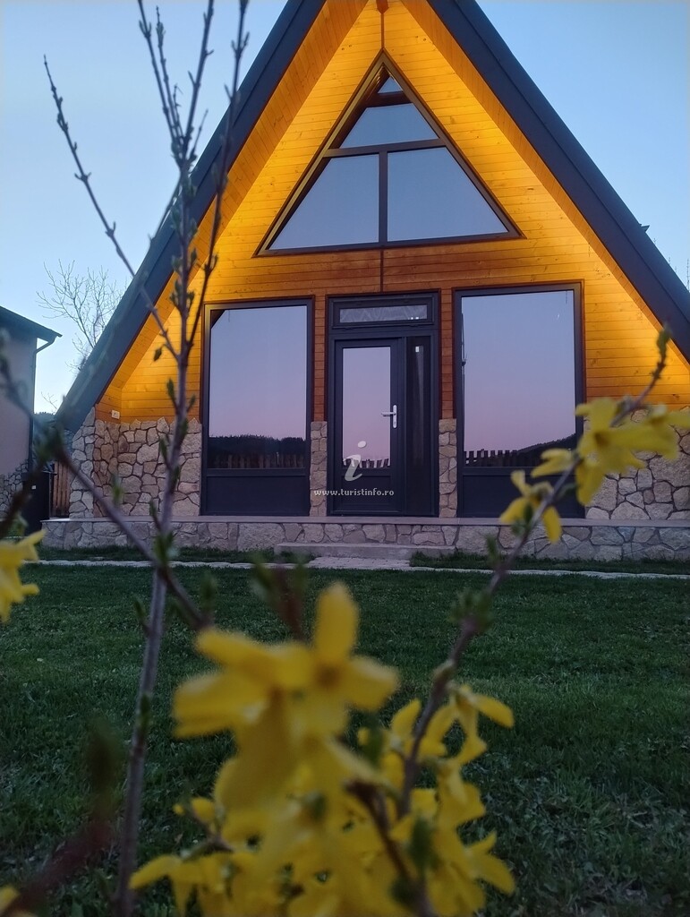 A-frame Emali