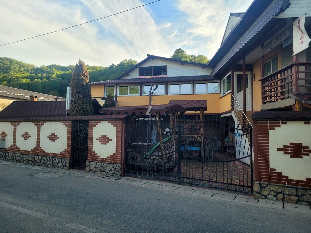 Casa Leo și Georgiana