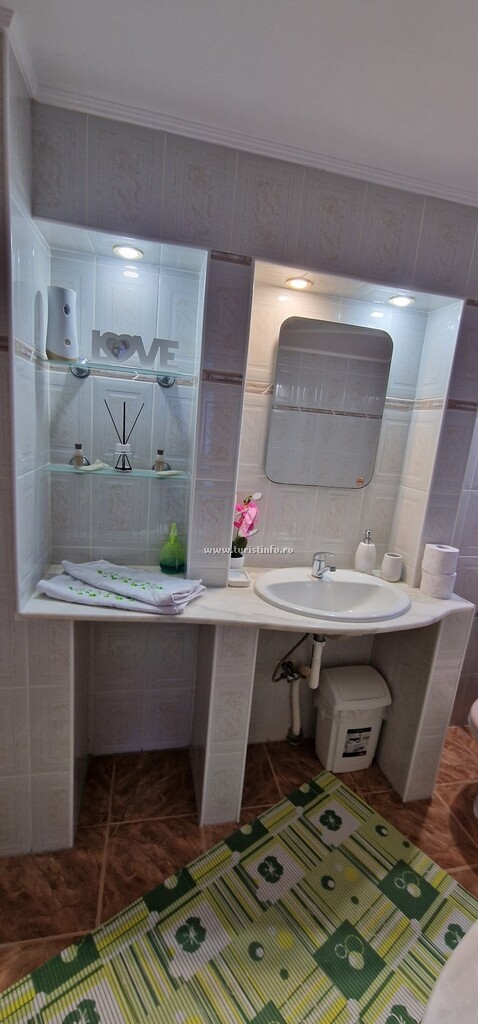 Camere de închiriat Căldură Rodica