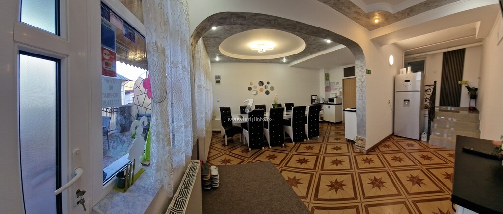 Camere de închiriat Căldură Rodica