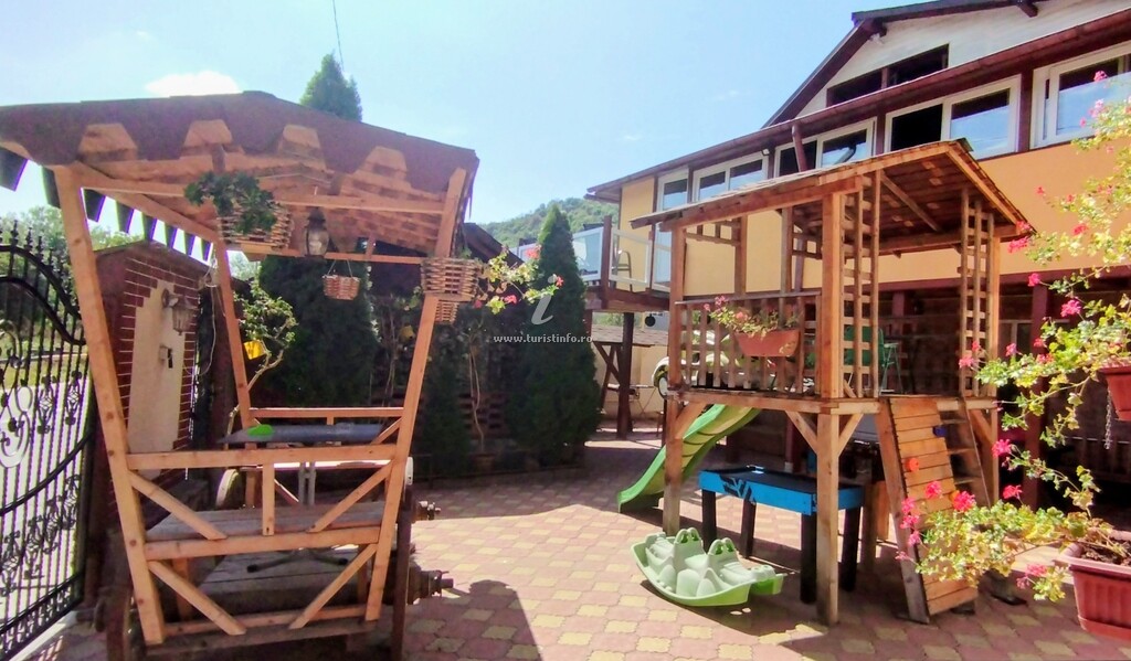 Casa Leo și Georgiana