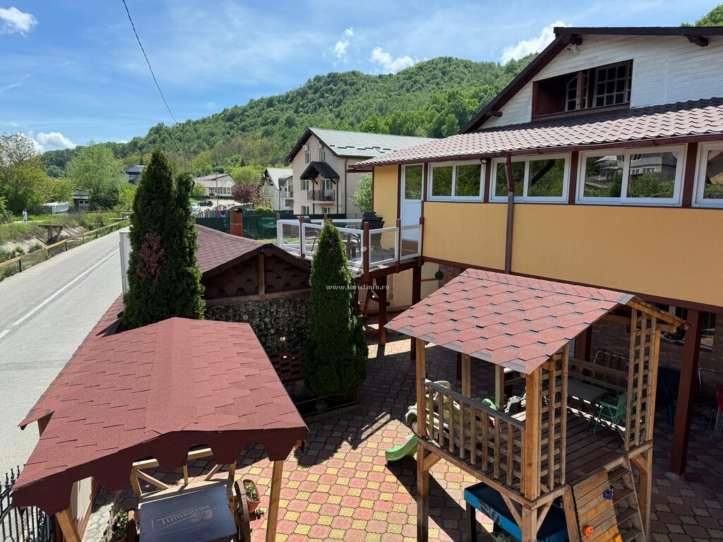 Casa Leo și Georgiana