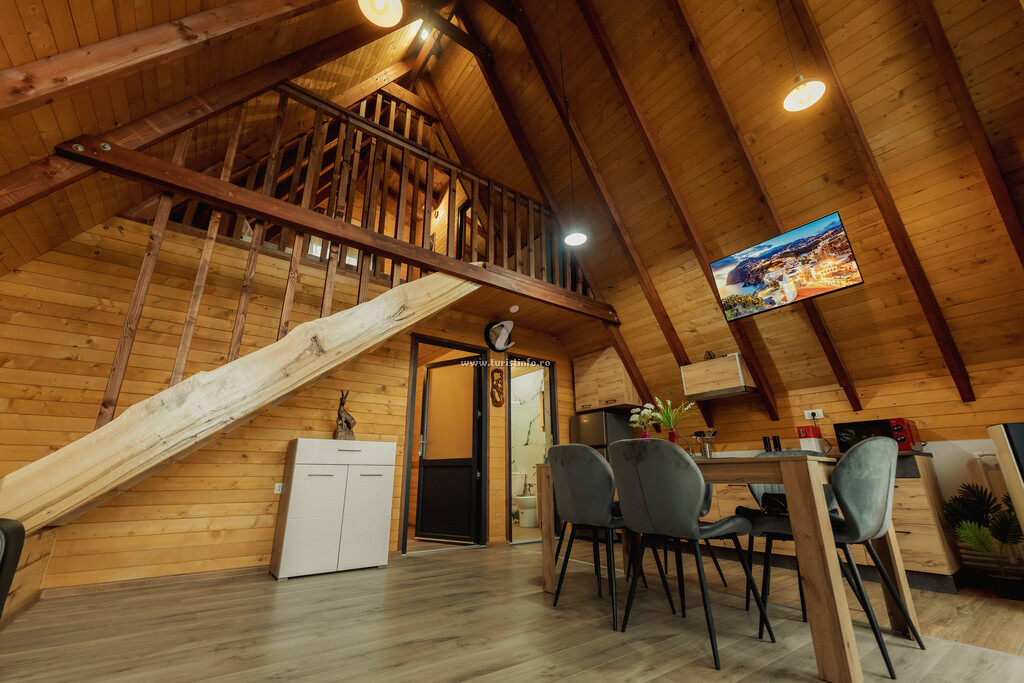 A-frame Emali